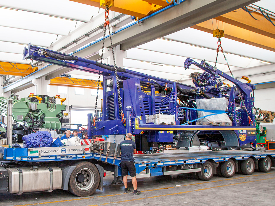 perforatrice FS 250 per pozzi acquiferi spedita in Thailandia senza autocarro FS250T INGRESSO 930 2