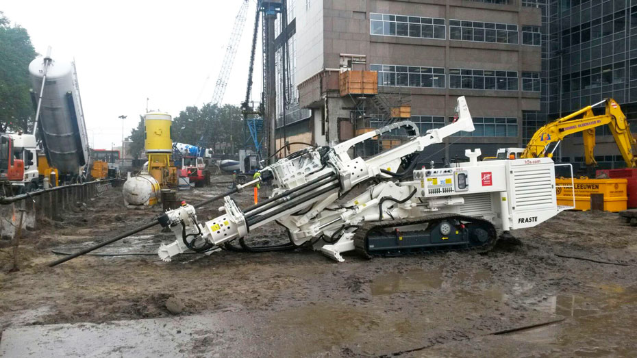 Macchina perforatrice Fraste MITO 60 al lavoro in Olanda