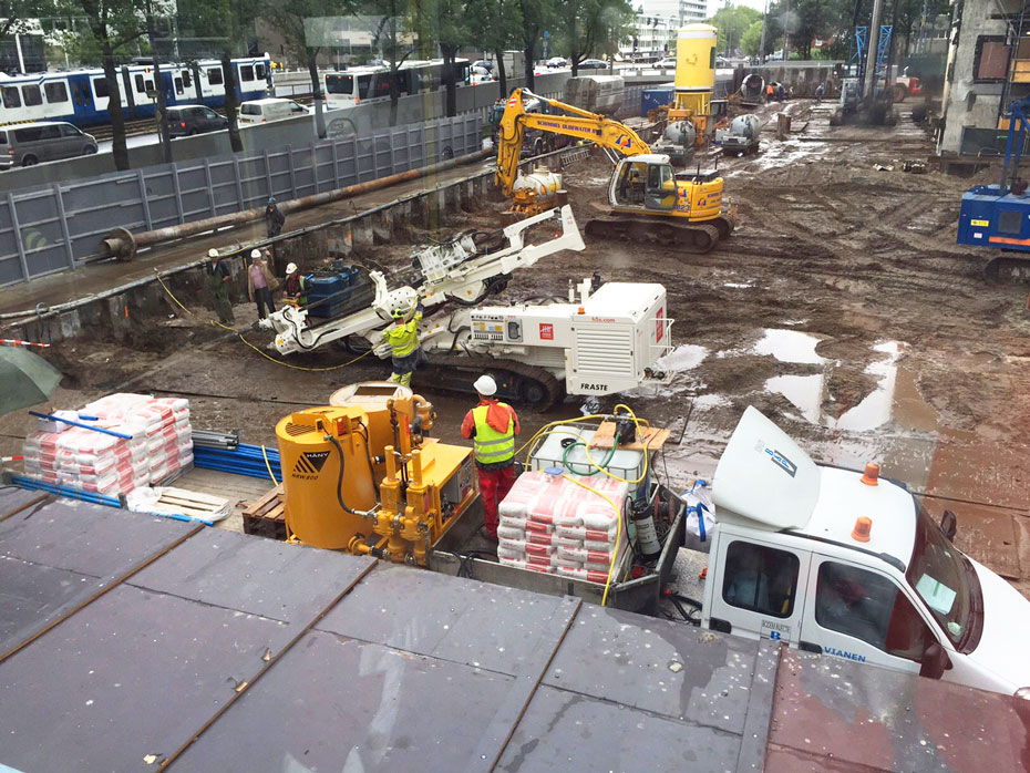 Macchina perforatrice Fraste MITO 60 al lavoro in Olanda