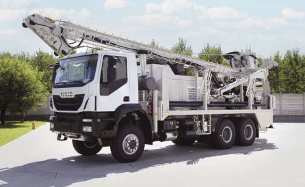 FS300T DRILLING RIG1