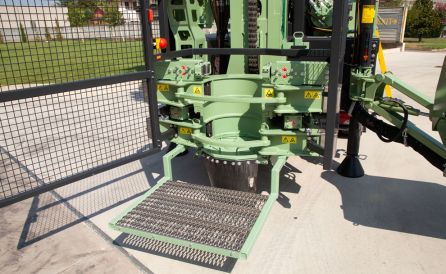 FS400T drilling rig 12